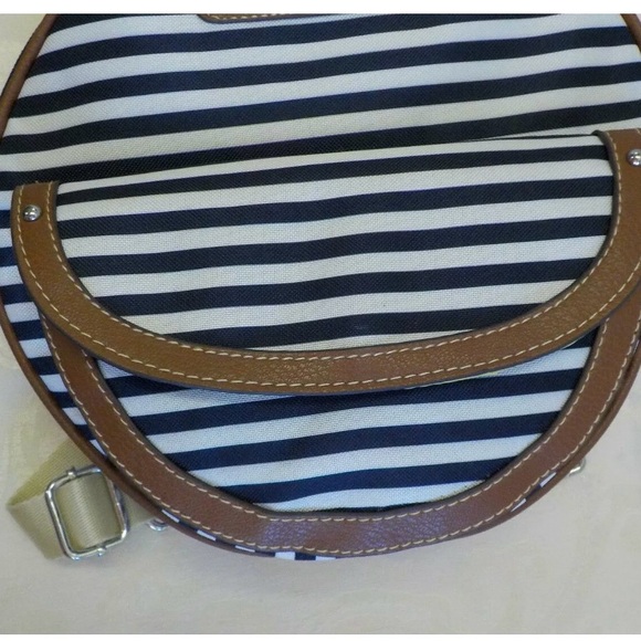 NWT Lilly bloom backpack - Picture 2 of 9